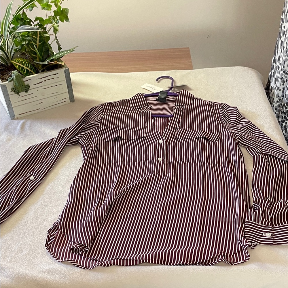 035-Ann Taylor Factory Burgundy and White Striped Blouse - Picture 5 of 9